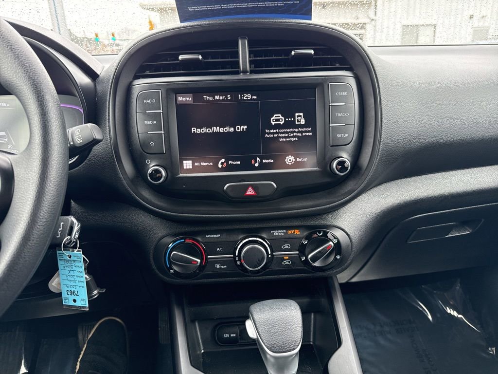 Used 2023 Kia Soul LX FWD image 22