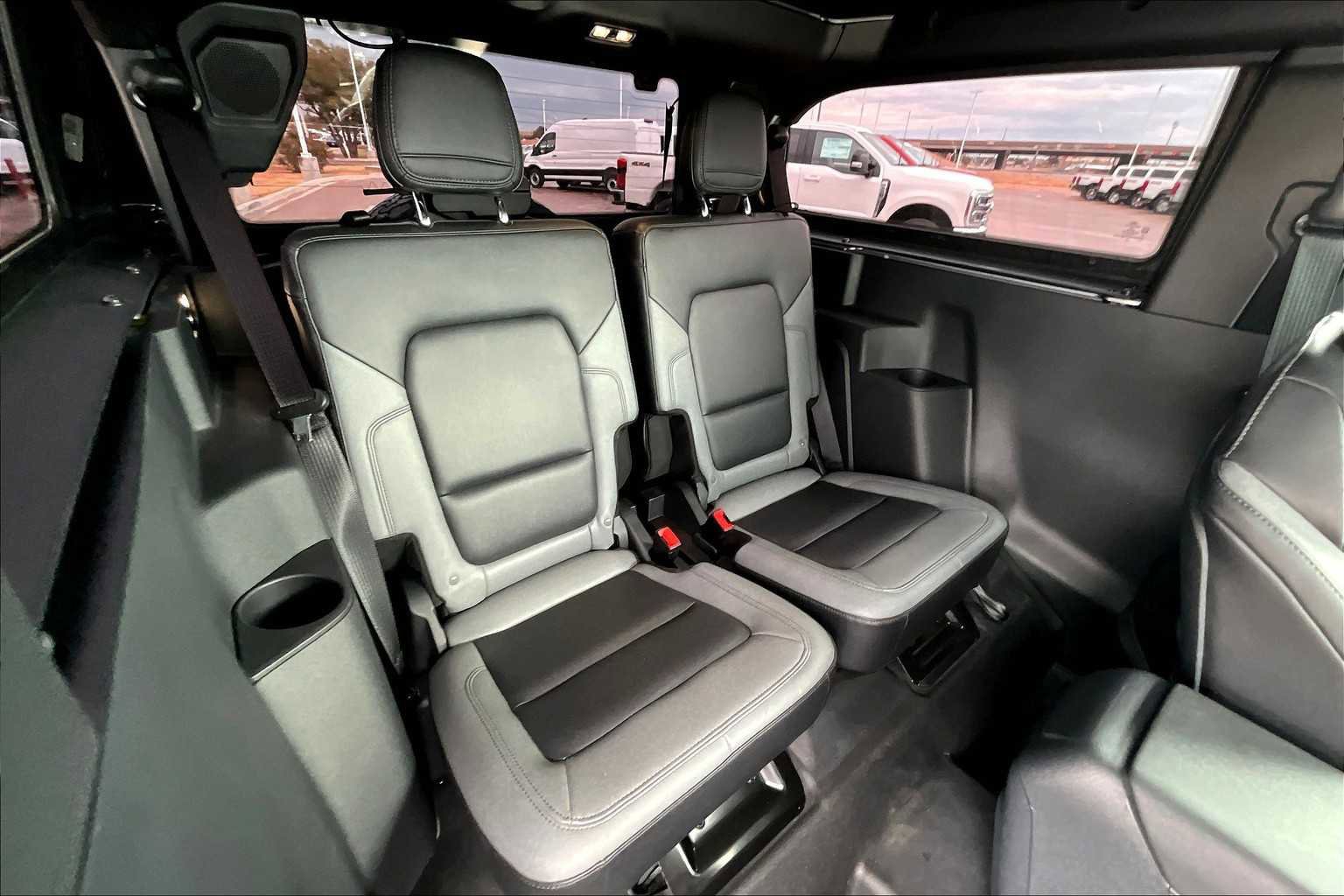 Certified 2024 Ford Bronco Black Diamond image 17
