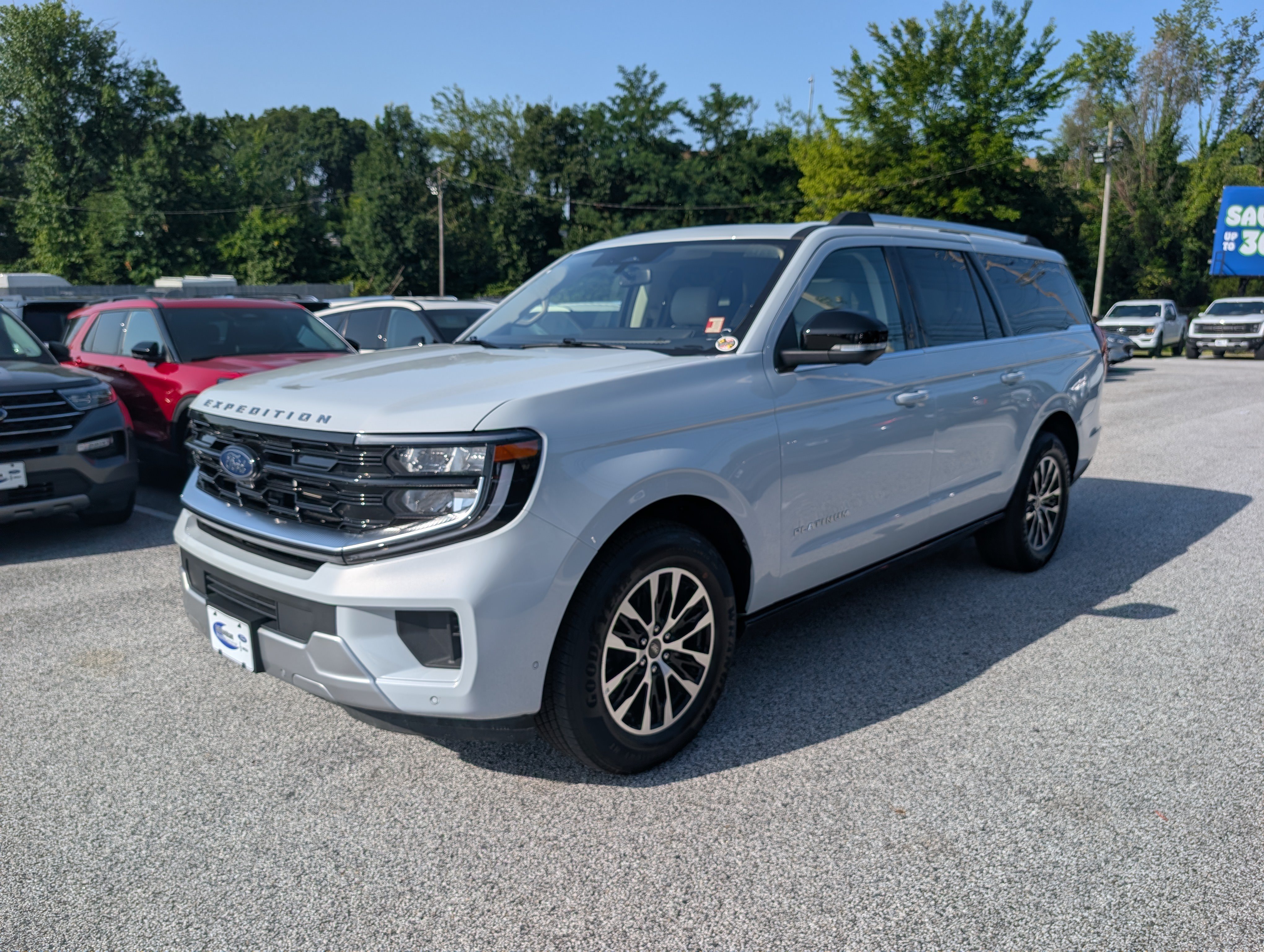 Certified 2025 Ford Expedition Max Platinum AWD/4WD image 2
