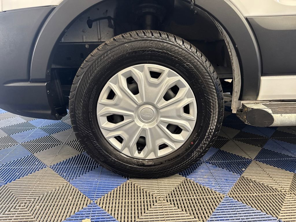 Certified 2025 Ford Transit 250 Low Roof w/ Exterior Upgrade Package RWD image 32