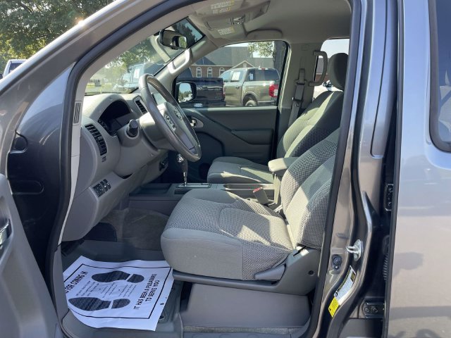 Used 2018 Nissan Frontier SV w/ Value Truck Package AWD/4WD image 16