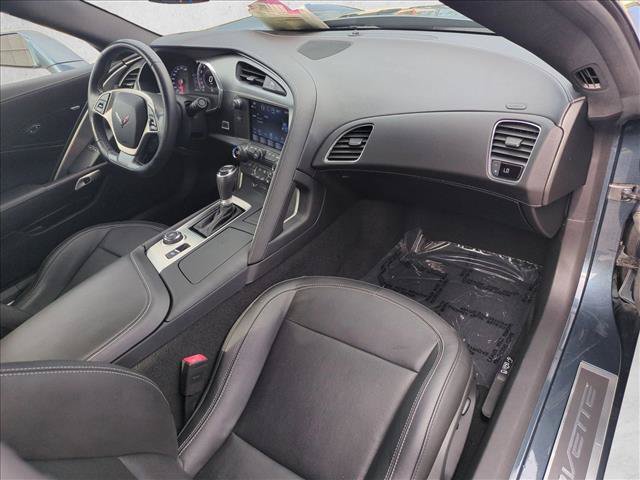 Used 2019 Chevrolet Corvette Stingray Coupe w/ Z51 1LT RWD image 19
