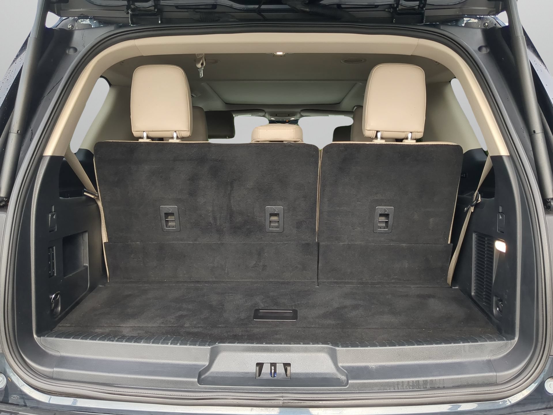 Certified 2023 Ford Expedition XLT RWD image 46