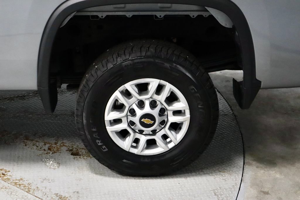 Used 2025 Chevrolet Silverado 2500 LT w/ Convenience Package AWD/4WD image 19