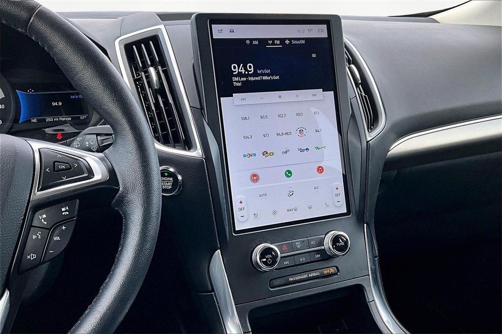 Certified 2024 Ford Edge Titanium image 8