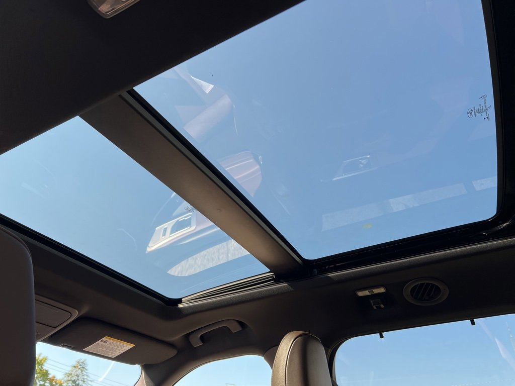 Certified 2022 Ford Explorer King Ranch w/ Class IV Trailer Tow Package image 41