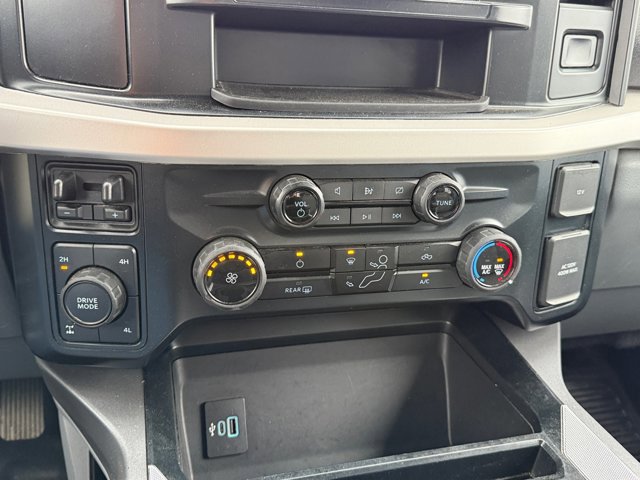 Certified 2023 Ford F250 XLT w/ Snow Plow Prep Package image 21