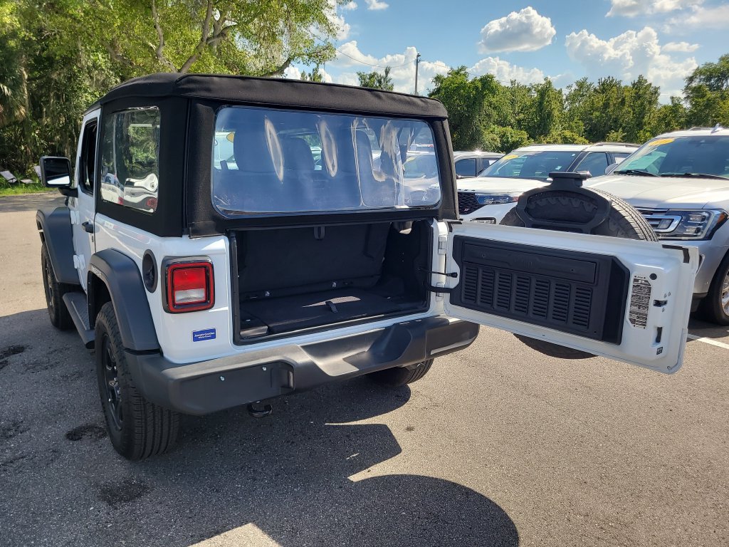 Used 2024 Jeep Wrangler Sport AWD/4WD image 8