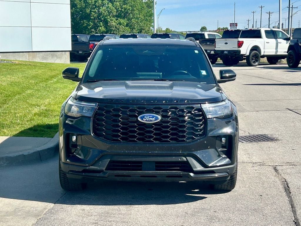 Certified 2025 Ford Explorer ST-Line w/ ST-Line Street Pack AWD/4WD image 8