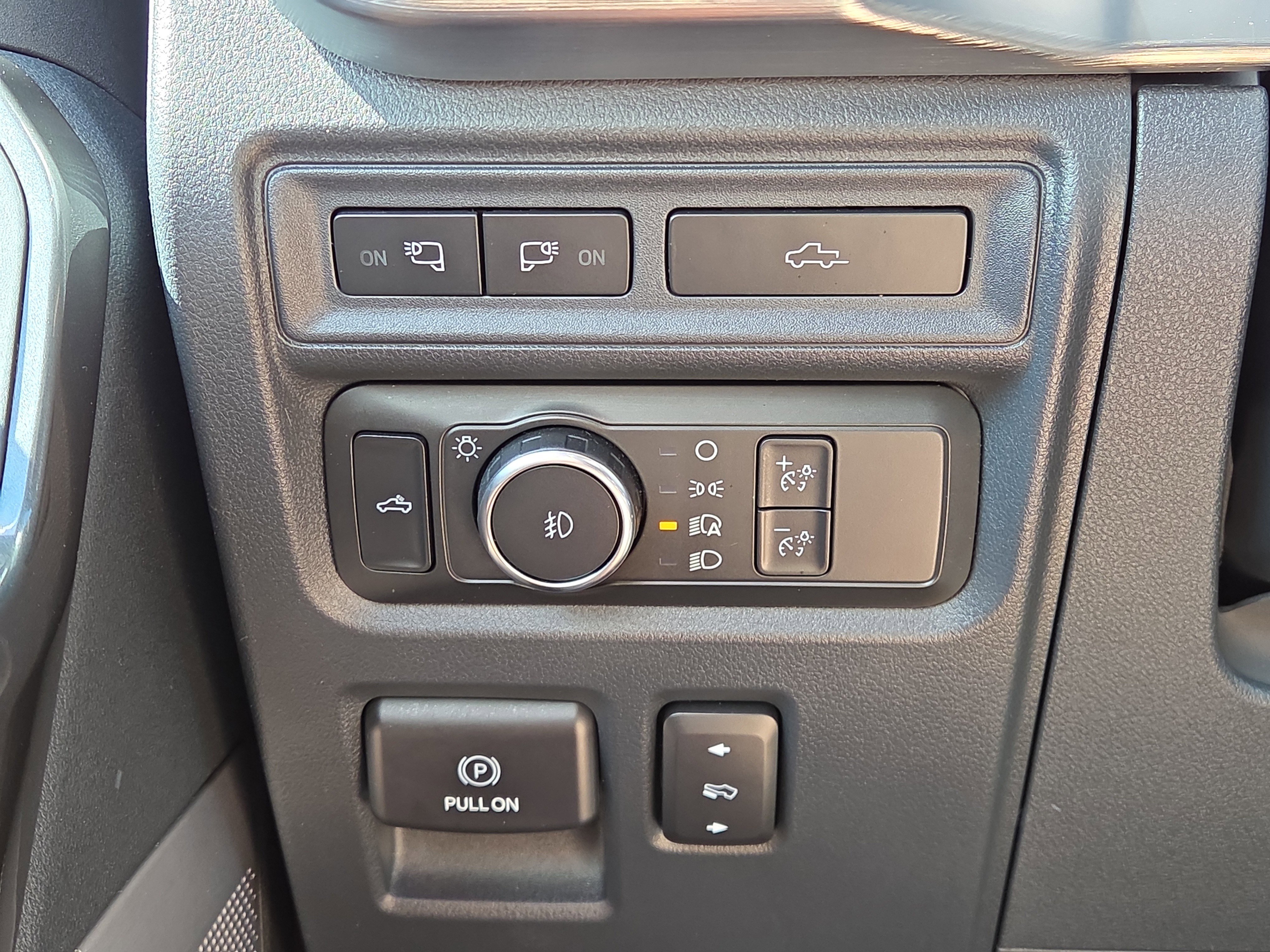 Certified 2022 Ford F150 Lariat w/ Equipment Group 502A High image 27