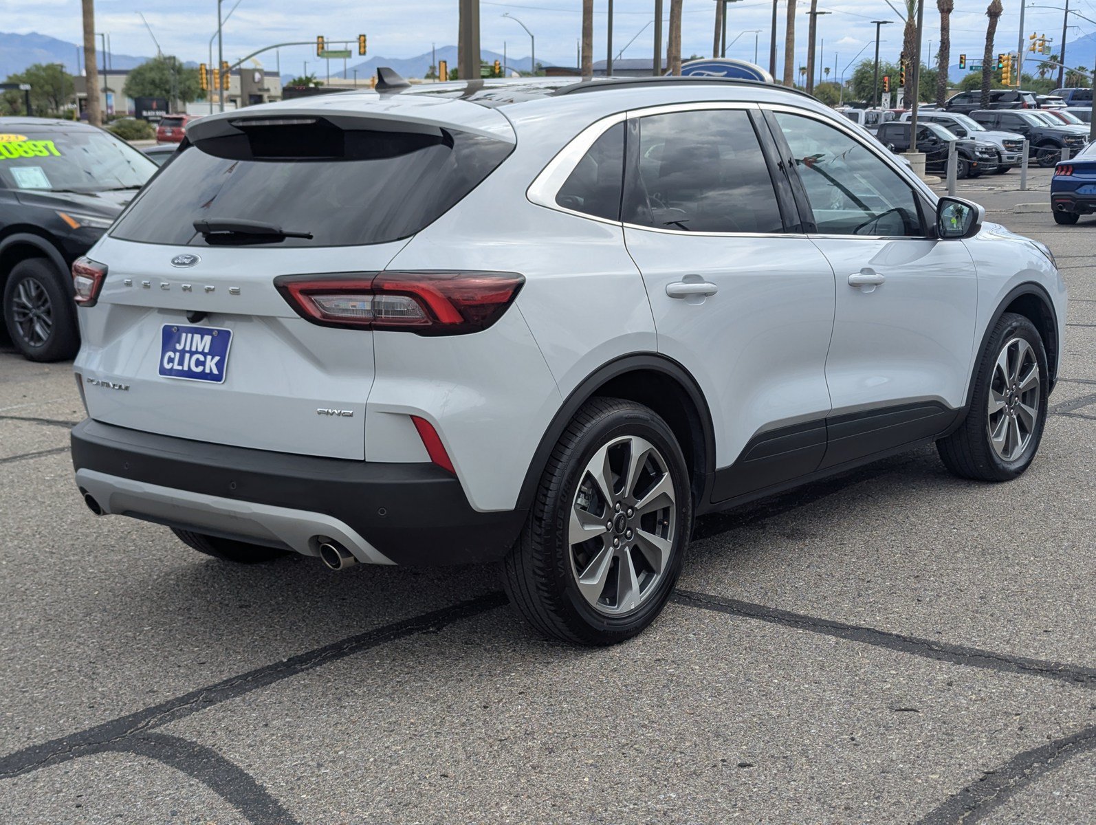 Certified 2025 Ford Escape Platinum AWD/4WD image 2