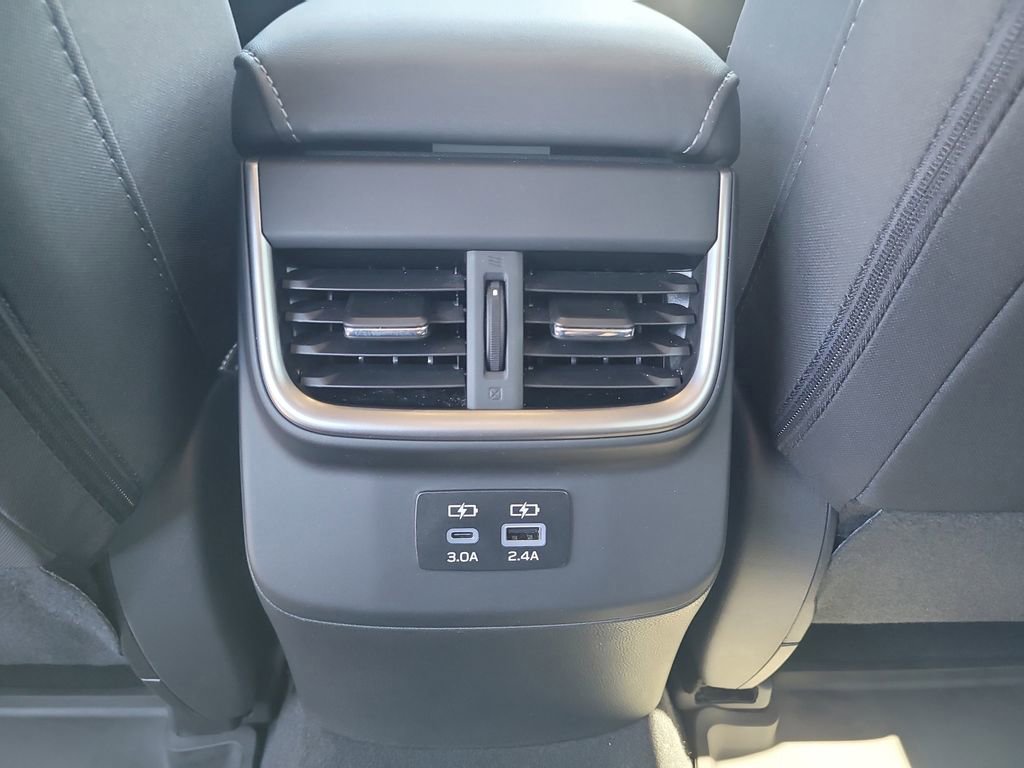 Used 2025 Subaru Outback Premium image 13