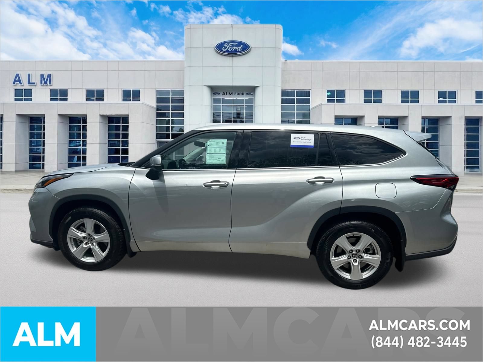 Used 2021 Toyota Highlander L AWD/4WD image 9