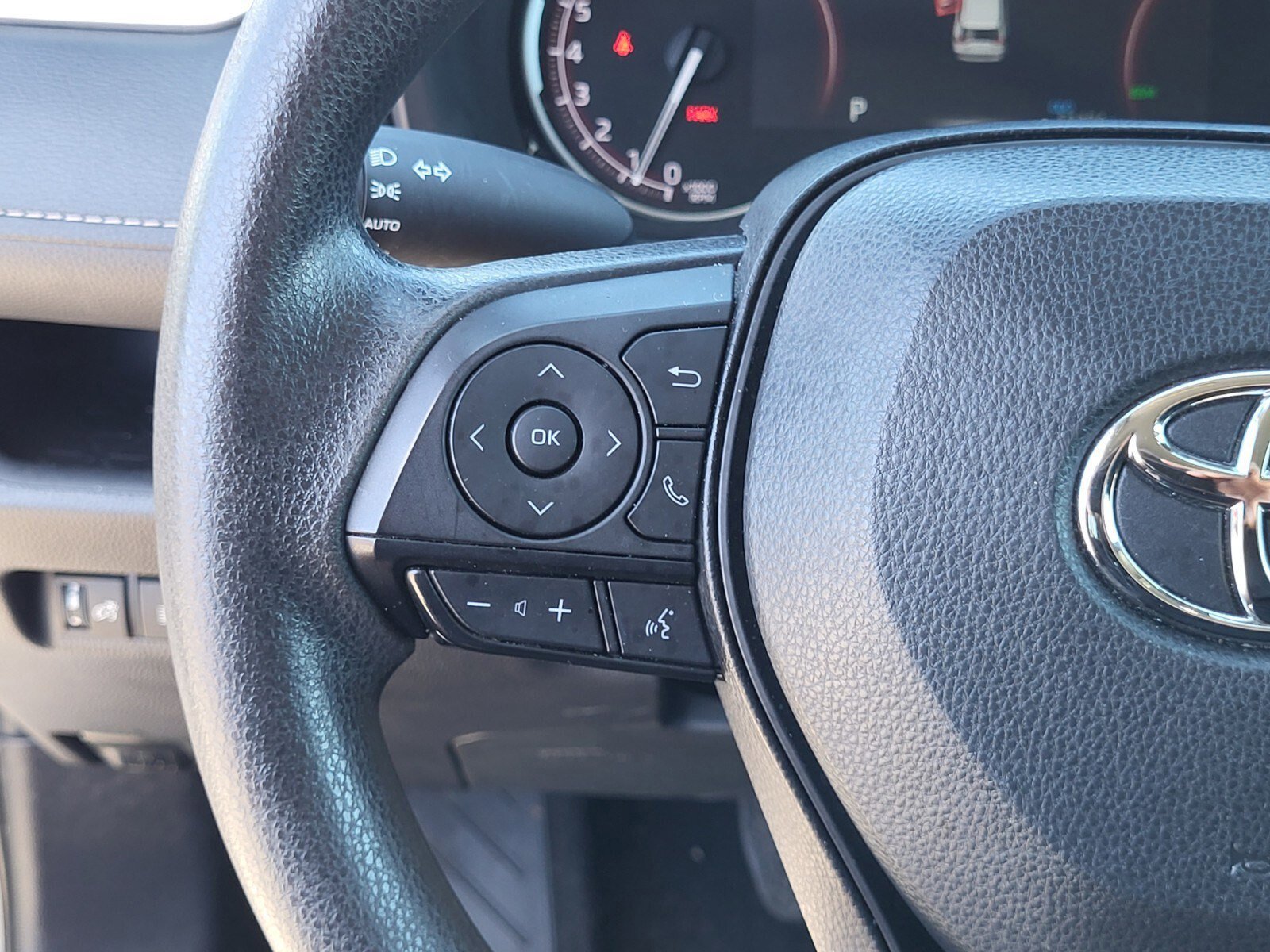 Used 2024 Toyota RAV4 XLE image 27