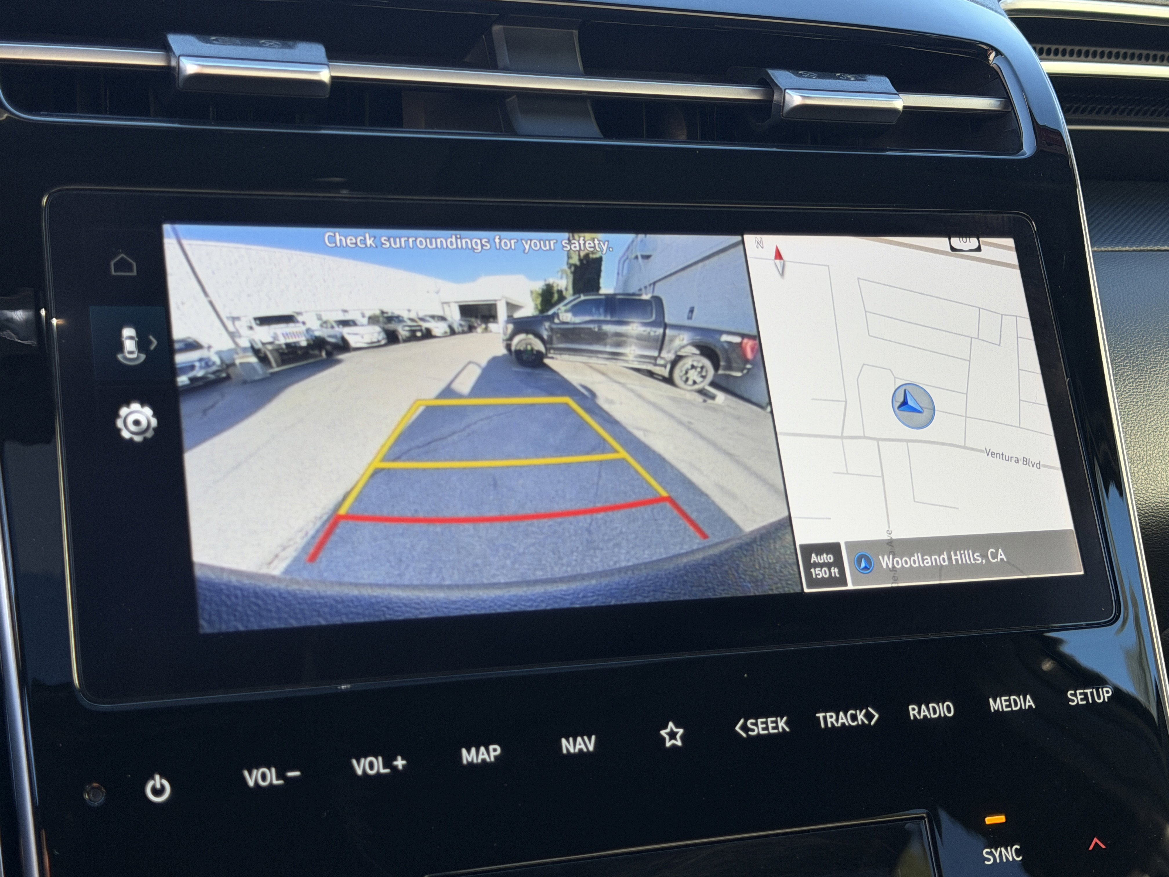 Used 2024 Hyundai Santa Cruz SEL w/ Activity Package image 18