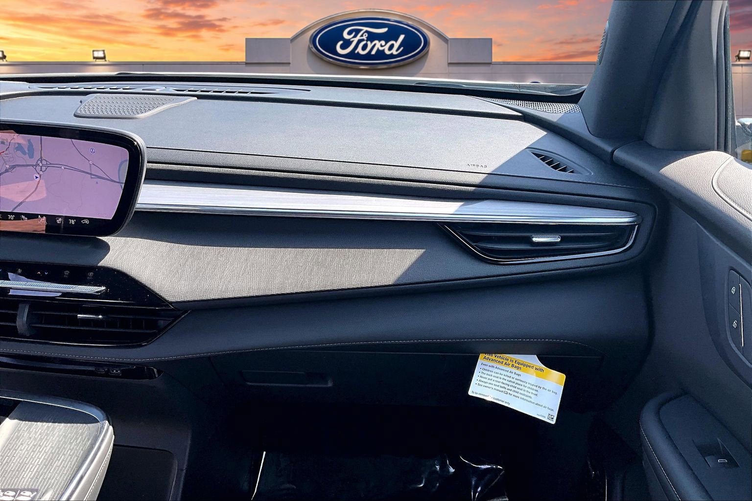 Used 2026 Buick Enclave Preferred AWD/4WD image 17