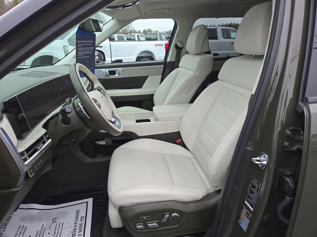 Used 2024 Hyundai Santa Fe Calligraphy AWD/4WD image 6