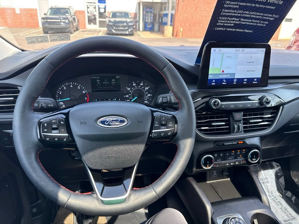 Certified 2022 Ford Escape SEL w/ SEL Stealth AWD Package image 20