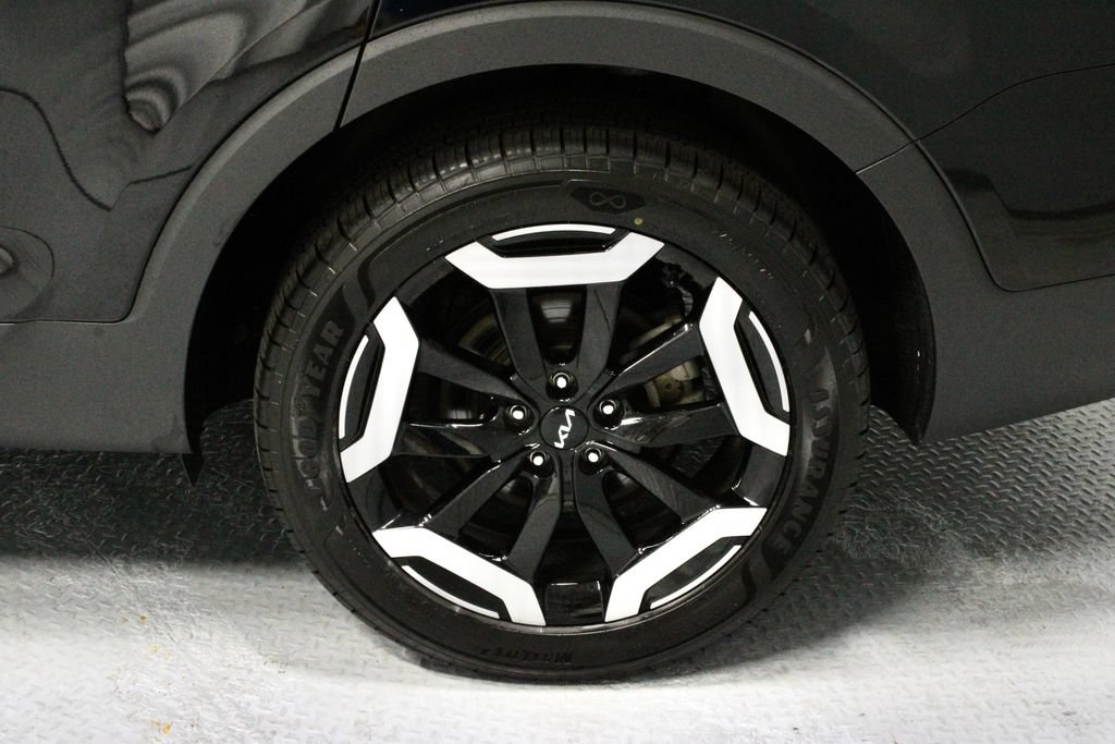 Used 2024 Kia Telluride EX w/ EX Captain's Chair Package FWD image 19