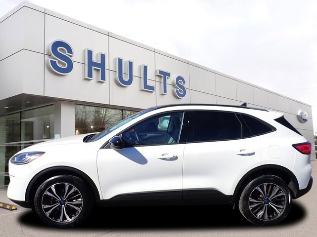 Certified 2022 Ford Escape SE w/ SE Sport Appearance Package image 6