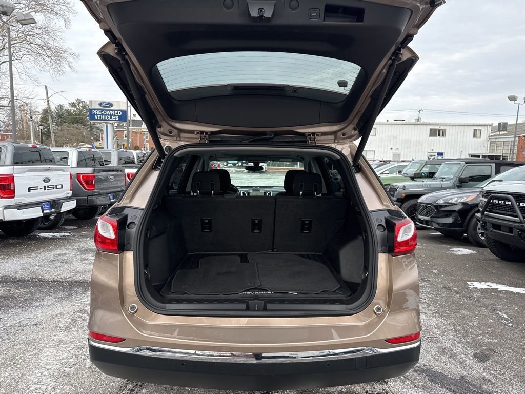 Used 2019 Chevrolet Equinox LT w/ Sun & Navigation Package image 9