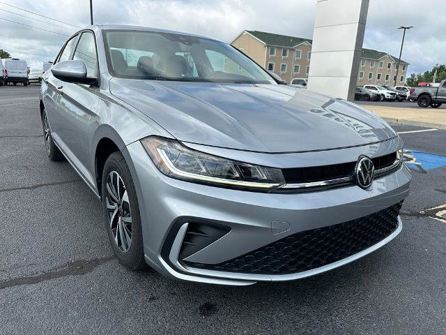 Used 2025 Volkswagen Jetta S FWD image 2