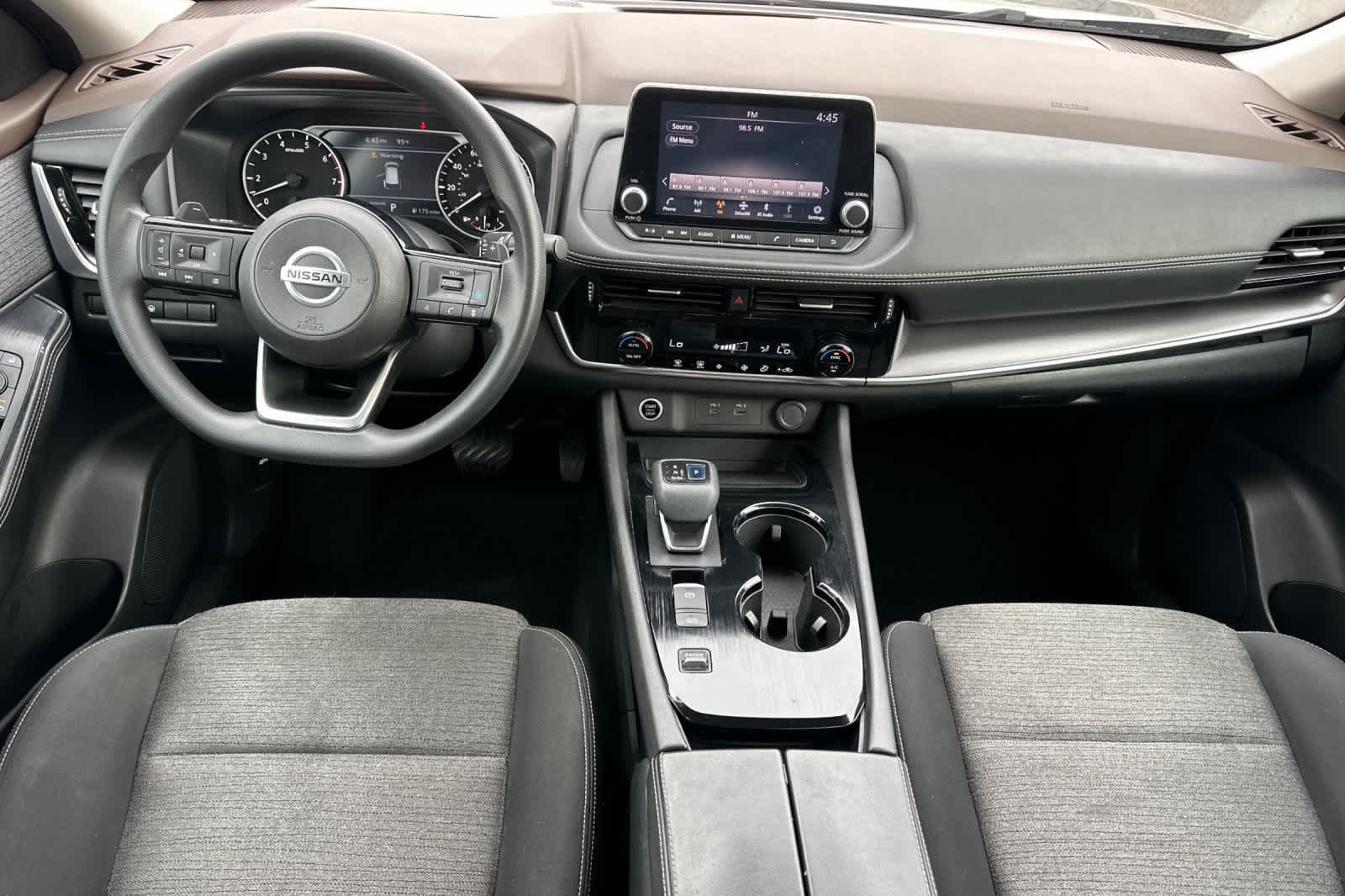 Used 2021 Nissan Rogue SV FWD image 3