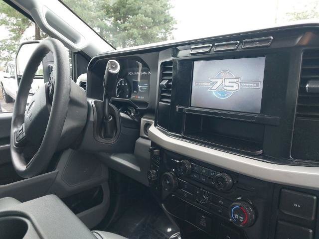 Certified 2023 Ford F550 4x4 Regular Cab Super Duty image 22