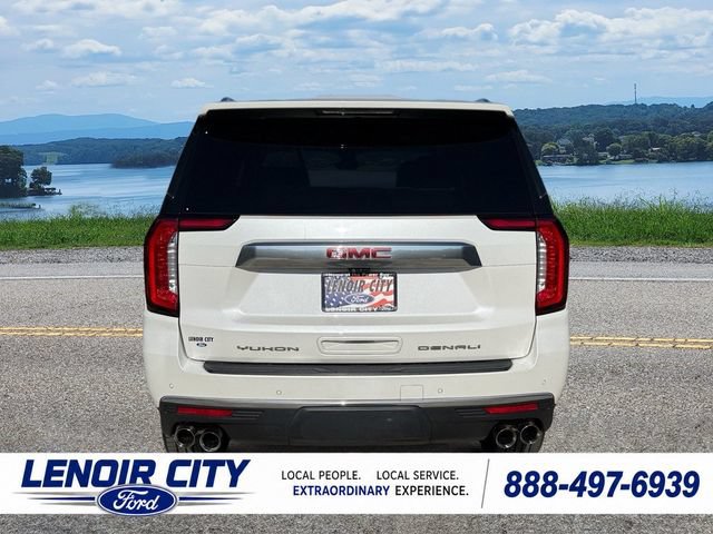 Used 2021 GMC Yukon Denali w/ Denali Premium Package AWD/4WD image 4