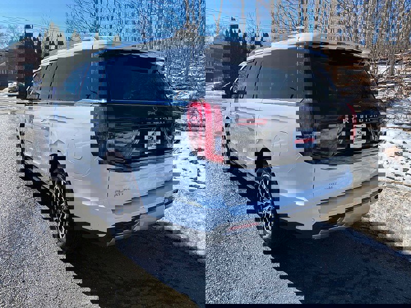 Certified 2025 Ford Expedition Max Platinum image 3