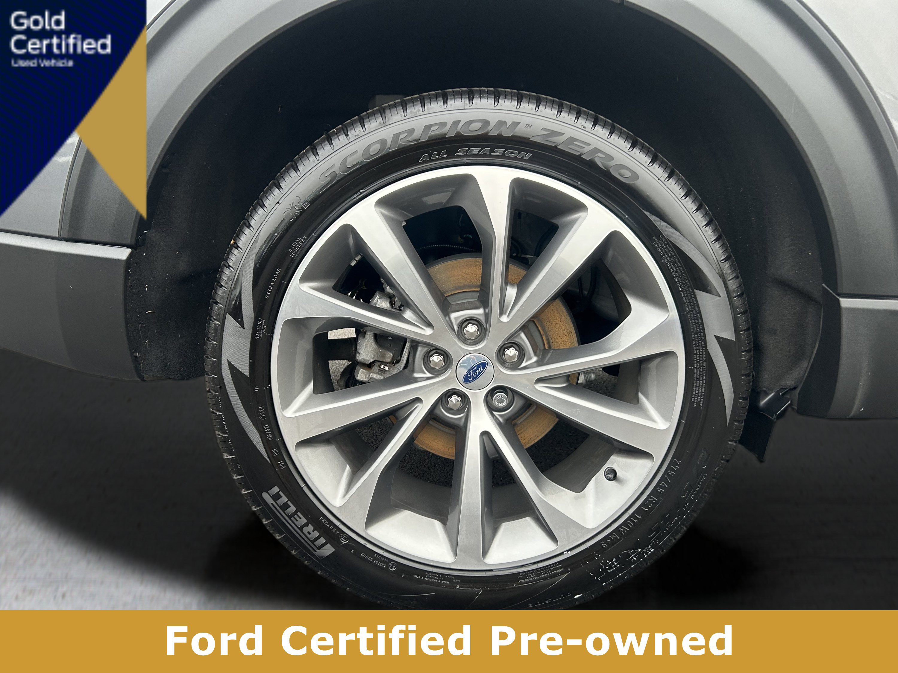Certified 2025 Ford Explorer Platinum w/ Ultimate Package AWD/4WD image 8