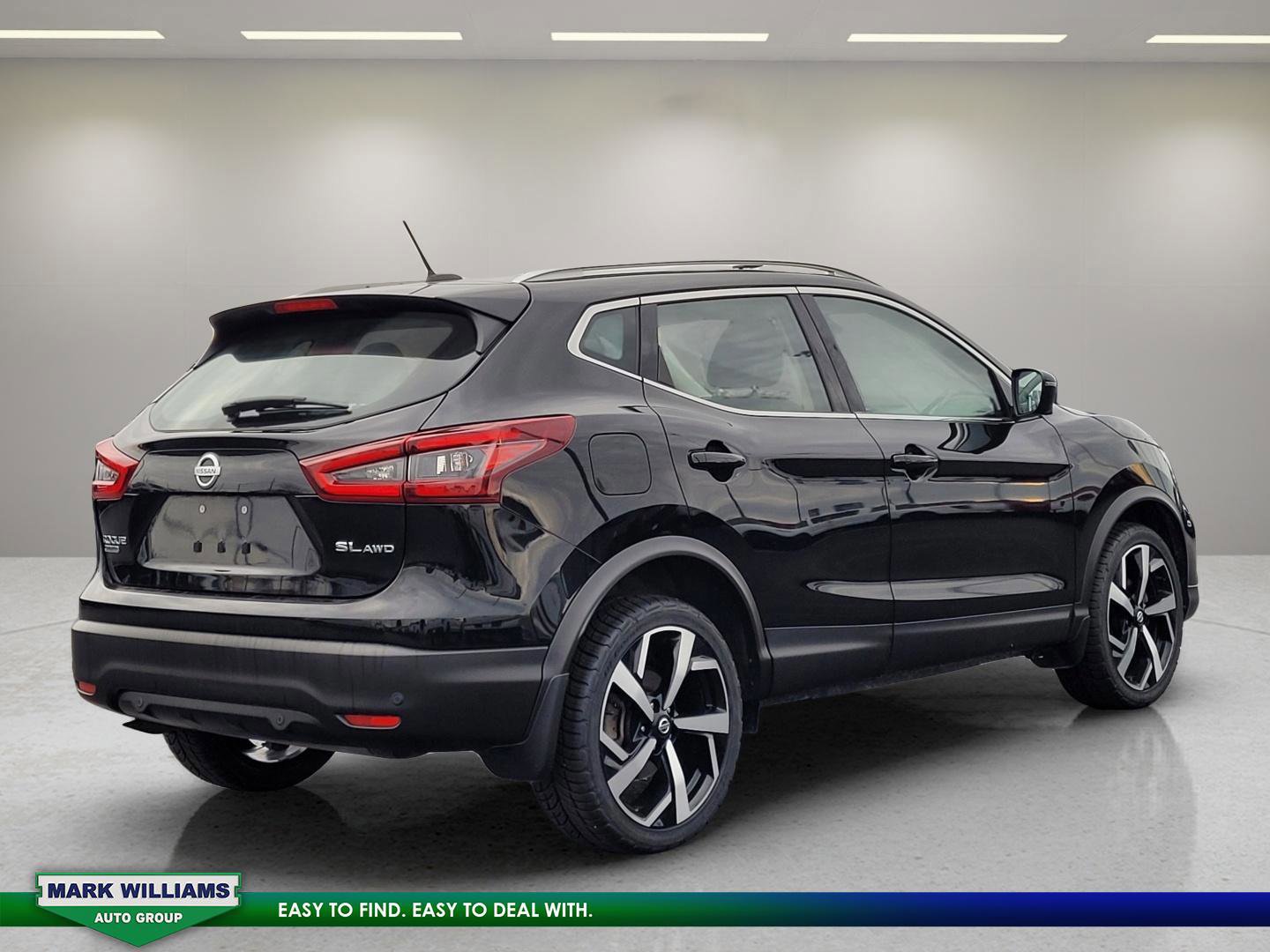 Used 2022 Nissan Rogue Sport SL w/ Premium Package image 5