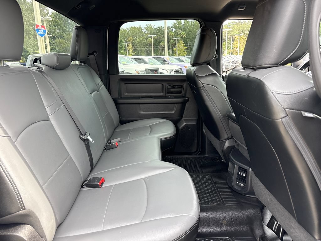 Used 2024 RAM 3500 Tradesman w/ Chrome Appearance Group AWD/4WD image 29