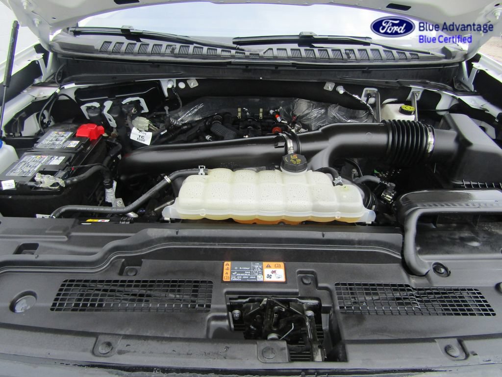 Certified 2025 Ford Expedition Active AWD/4WD image 15