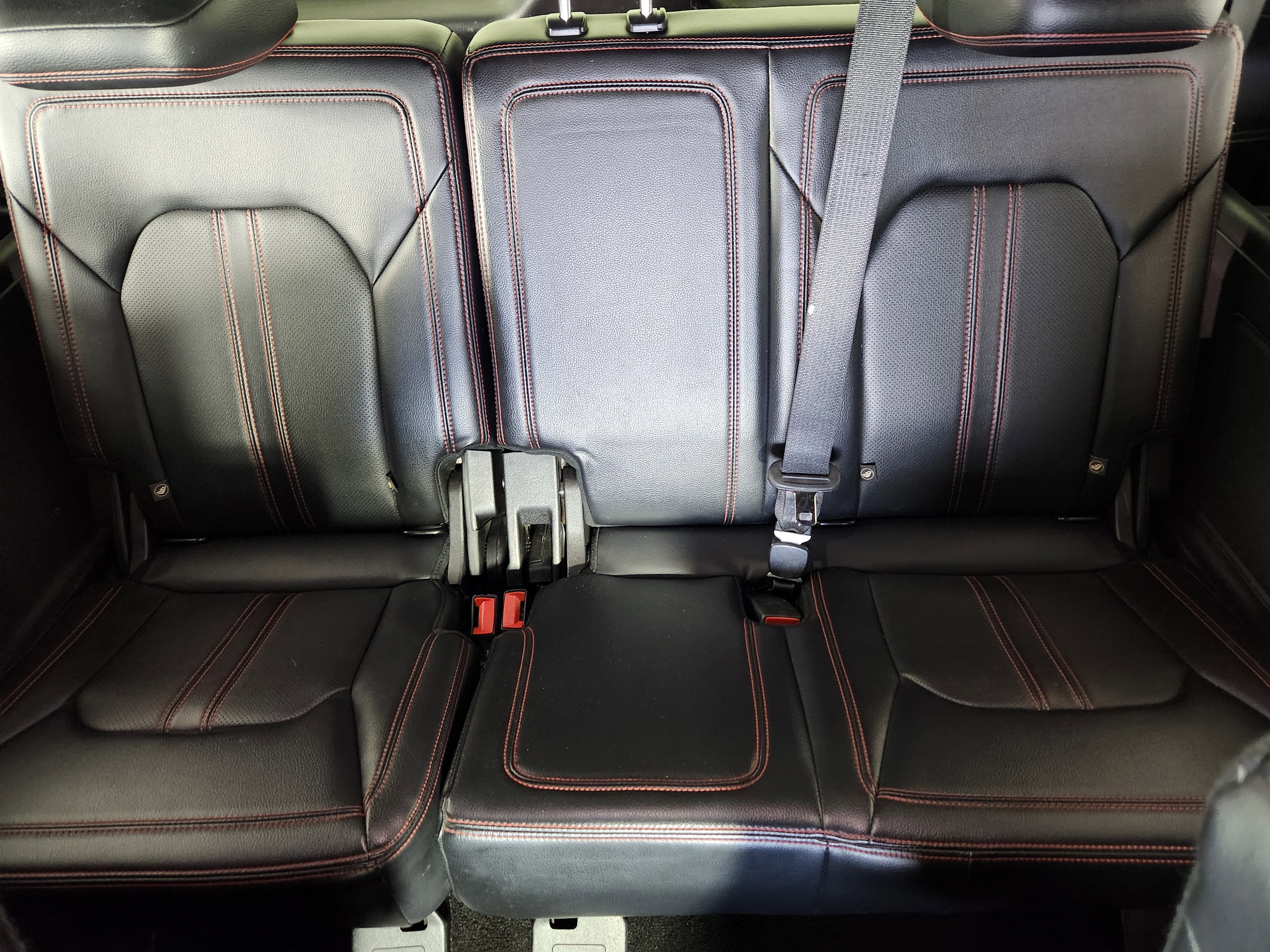 Certified 2019 Ford Expedition Limited w/ Equipment Group 303A image 15