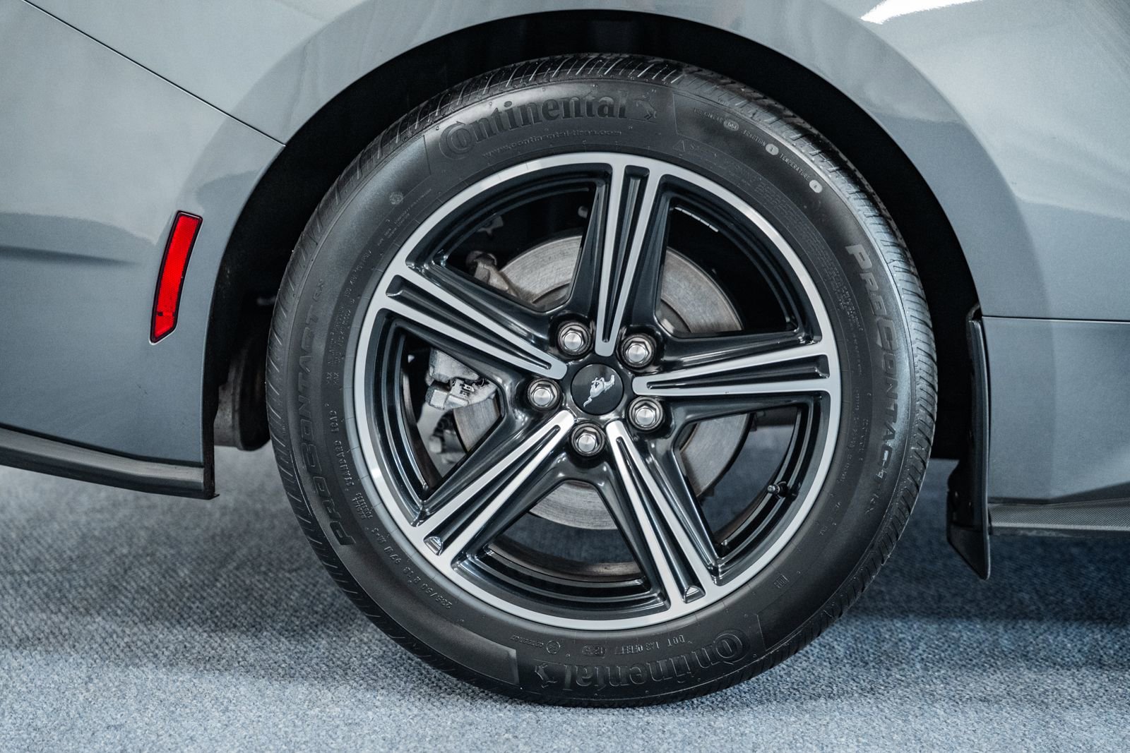 Certified 2025 Ford Mustang Coupe image 15