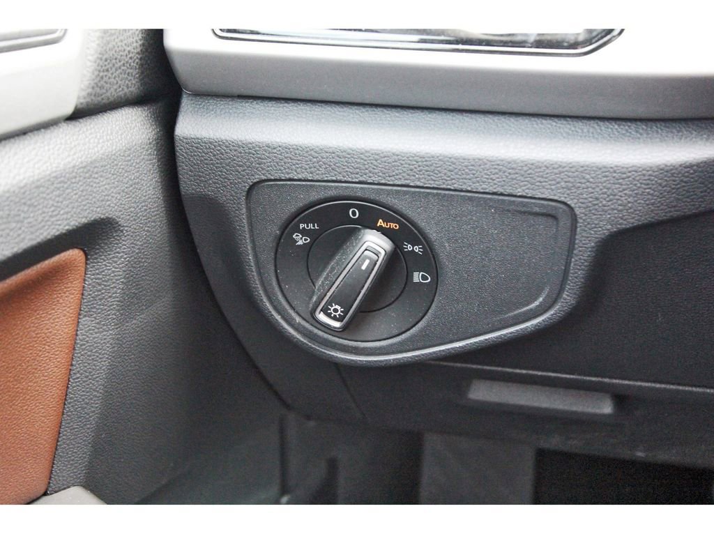 Used 2022 Volkswagen Atlas SEL Premium image 21