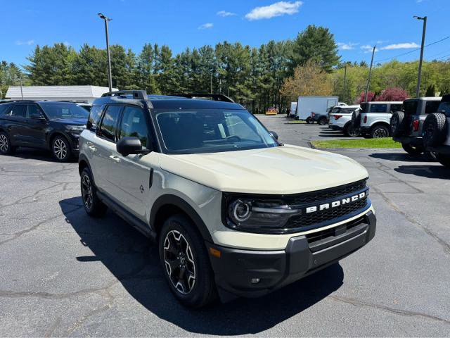 Certified 2025 Ford Bronco Sport Outer Banks w/ Outer Banks Tech Package+ AWD/4WD image 8