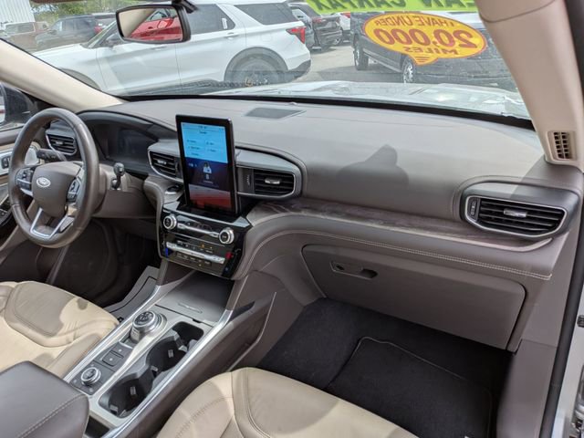 Certified 2024 Ford Explorer Platinum w/ Technology Package AWD/4WD image 21