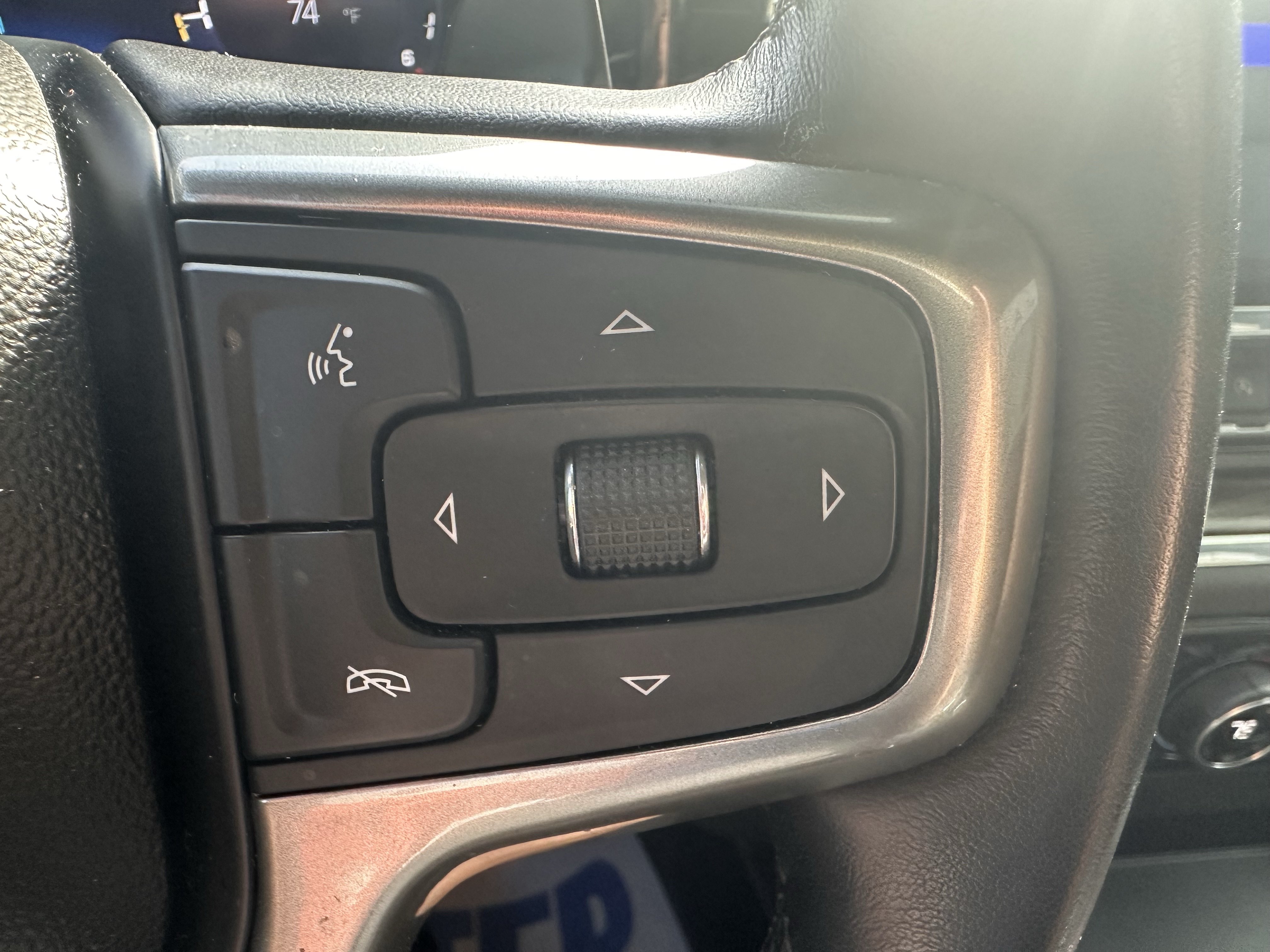 Used 2022 Chevrolet Silverado 1500 RST AWD/4WD image 23