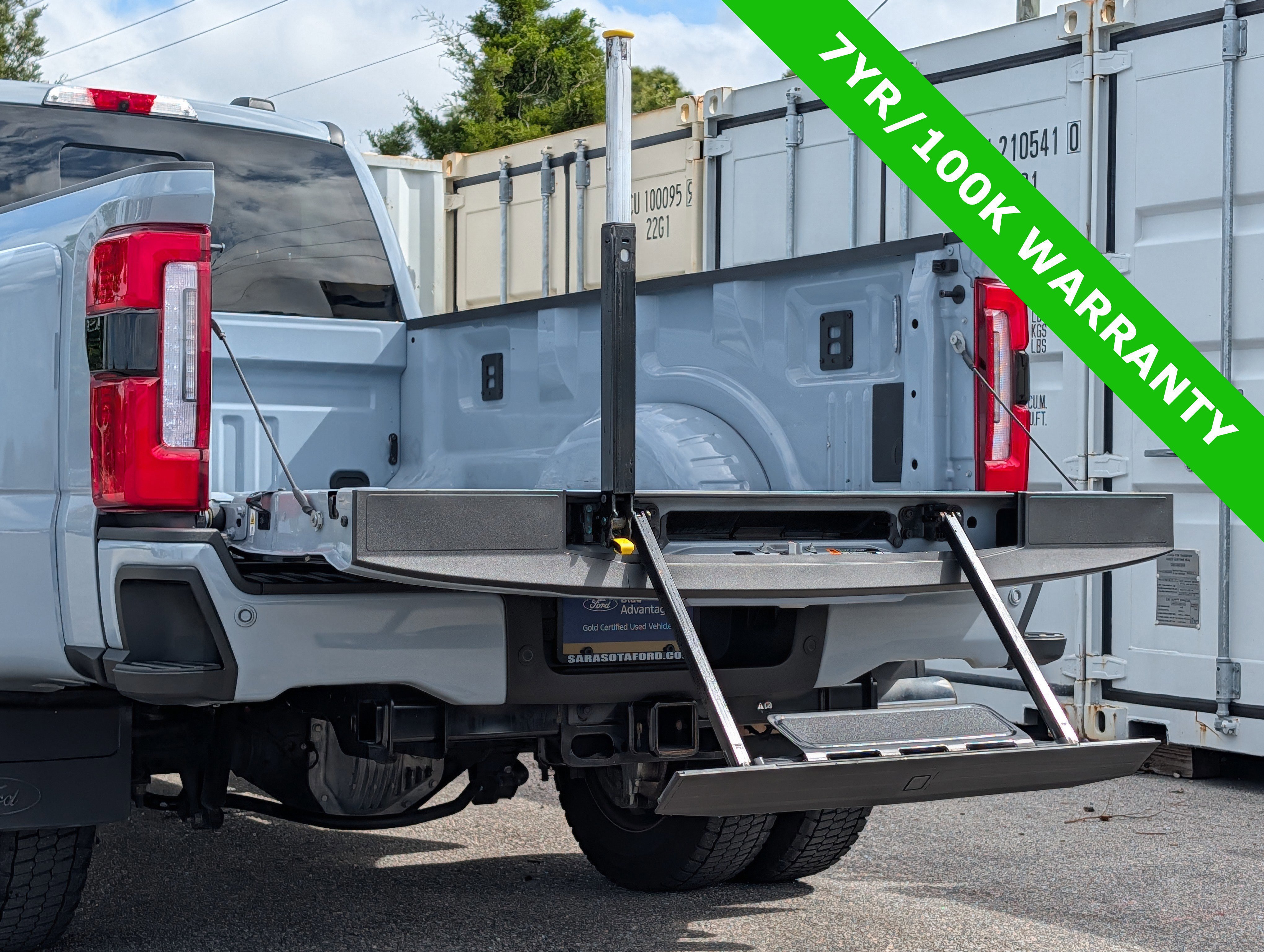 Certified 2025 Ford F450 Platinum w/ FX4 Off-Road Package image 5