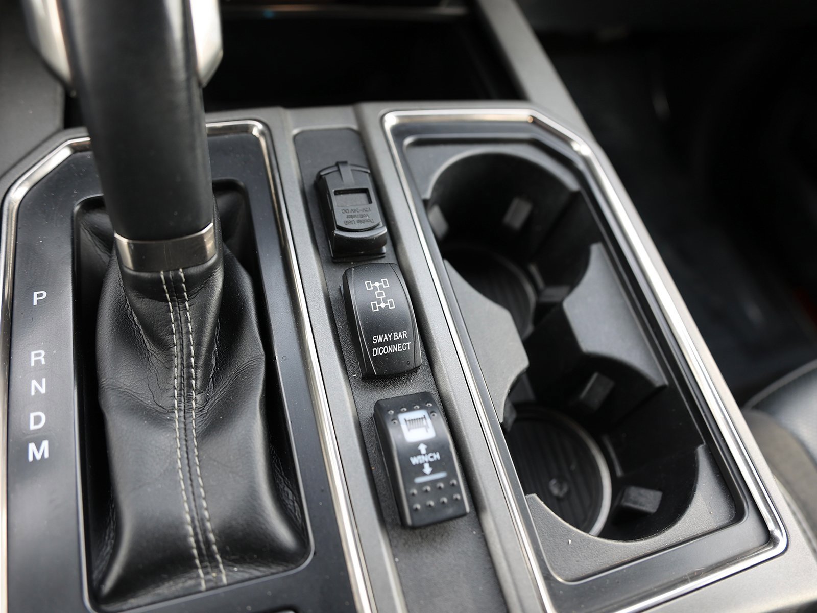 Certified 2020 Ford F150 Raptor w/ Equipment Group 802A Luxury image 40