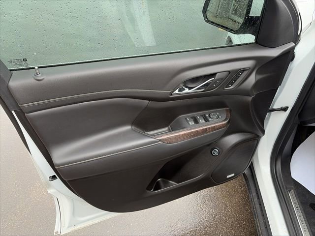 Used 2023 GMC Acadia Denali w/ Denali Technology Package image 12