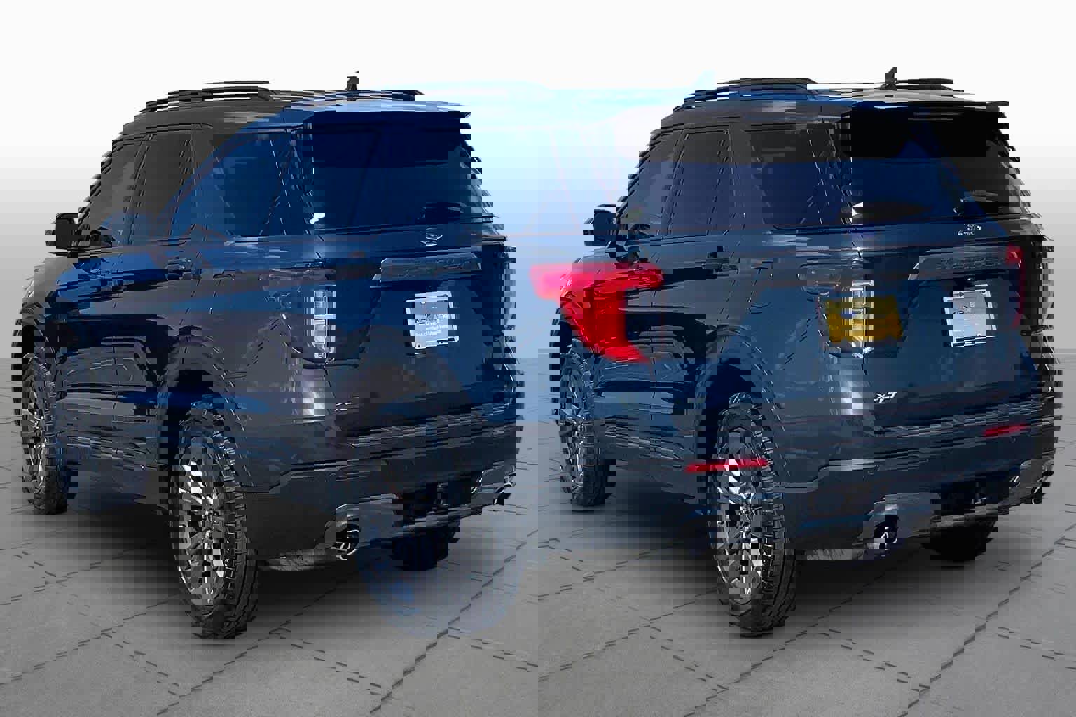 Certified 2023 Ford Explorer XLT w/ Equipment Group 202A image 4