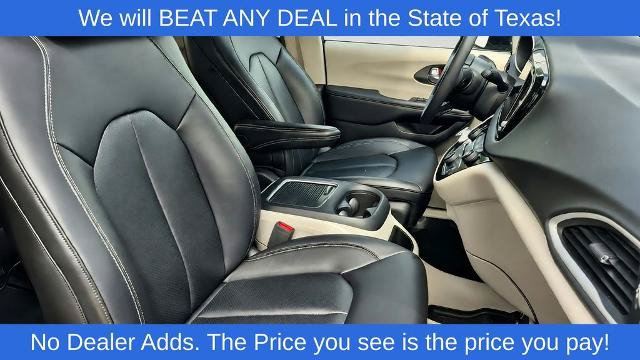 Used 2024 Chrysler Pacifica Touring-L FWD image 28