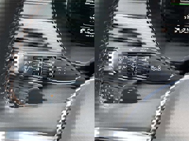 Used 2024 GMC Acadia AT4 w/ Luxury Package image 32