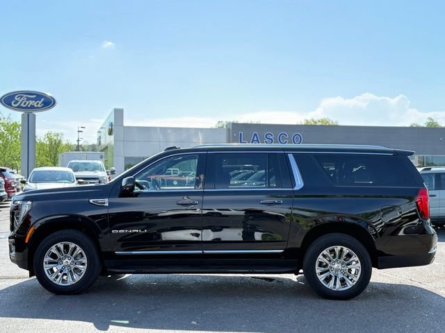 Used 2025 GMC Yukon XL Denali AWD/4WD image 43