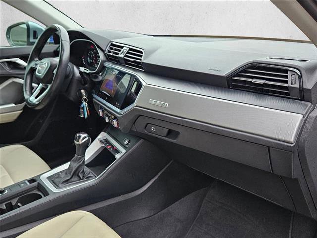 Used 2023 Audi Q3 2.0T Premium image 21