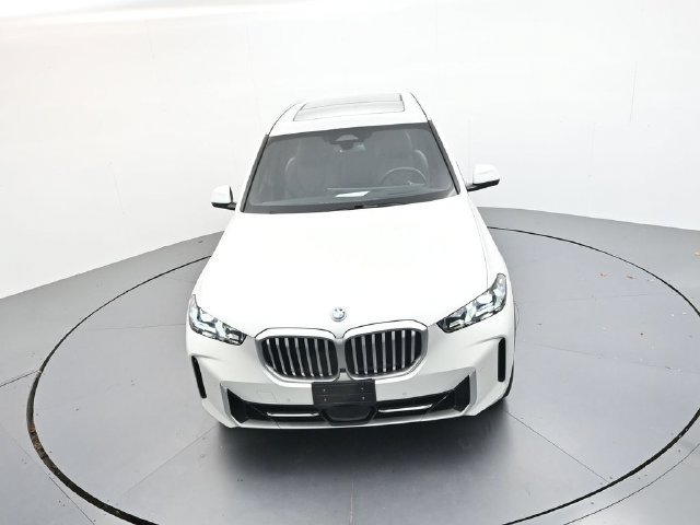 Used 2025 BMW X5 xDrive50e AWD/4WD image 36