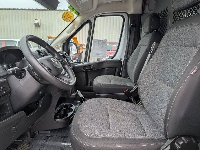 Used 2023 RAM ProMaster 2500 w/ Driver Convenience Group FWD image 11